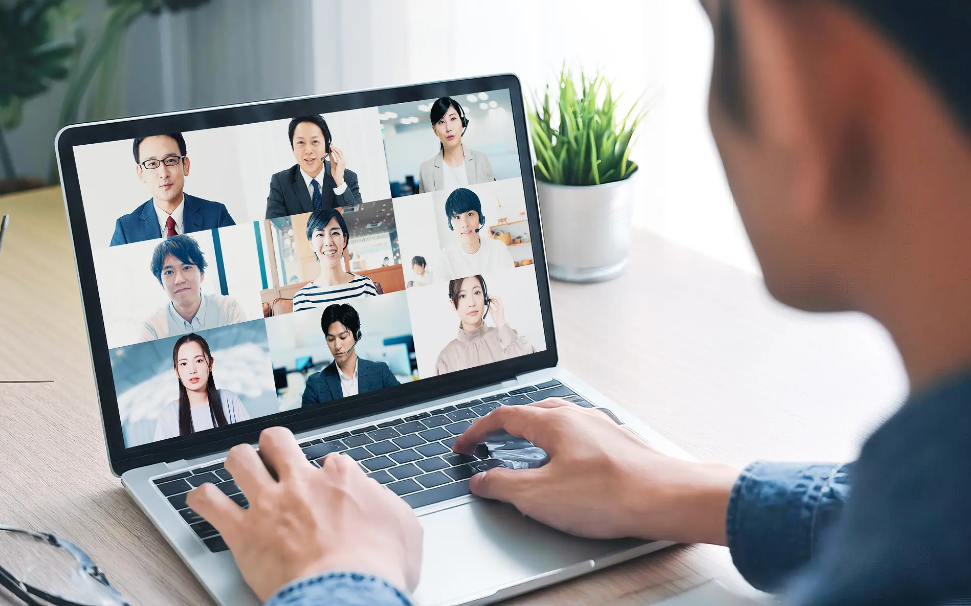 本業を続けながら参加可能